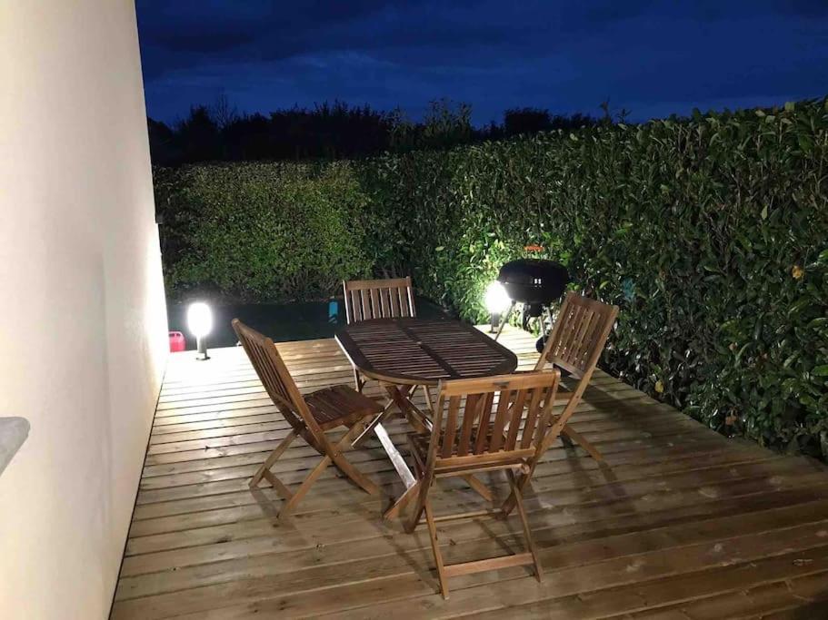 Maisonnette Avec Terrasse Argences ภายนอก รูปภาพ