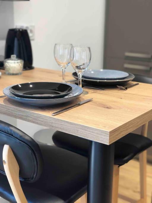 Maisonnette Avec Terrasse Argences ภายนอก รูปภาพ